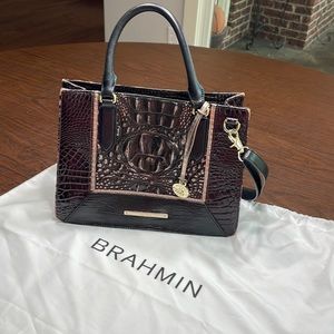 Brahmin hand bag.